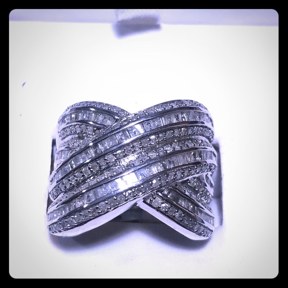 2 CTTW diamond ring in sterling silver size 7